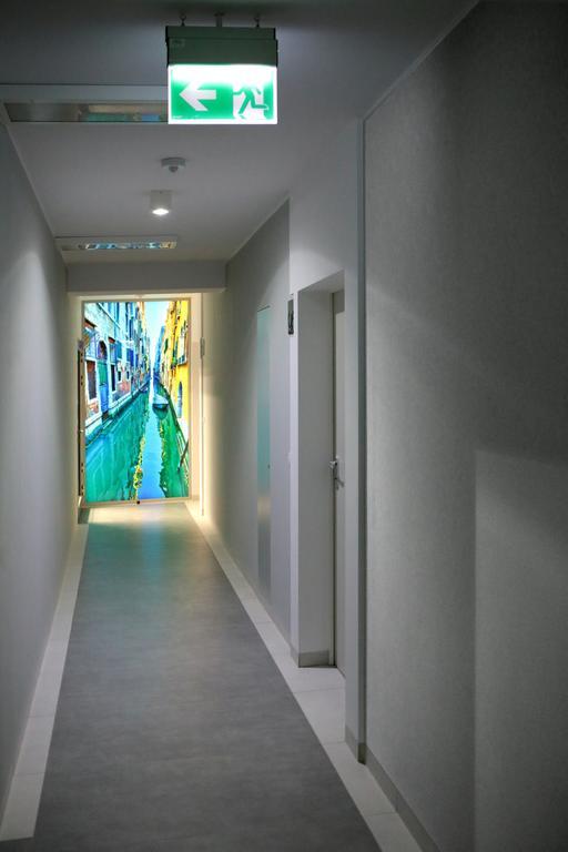 Chung cư studio 35 m² có 1 phòng tắm riêng ở Trung tâm thành phố Poznan Ngoại thất bức ảnh