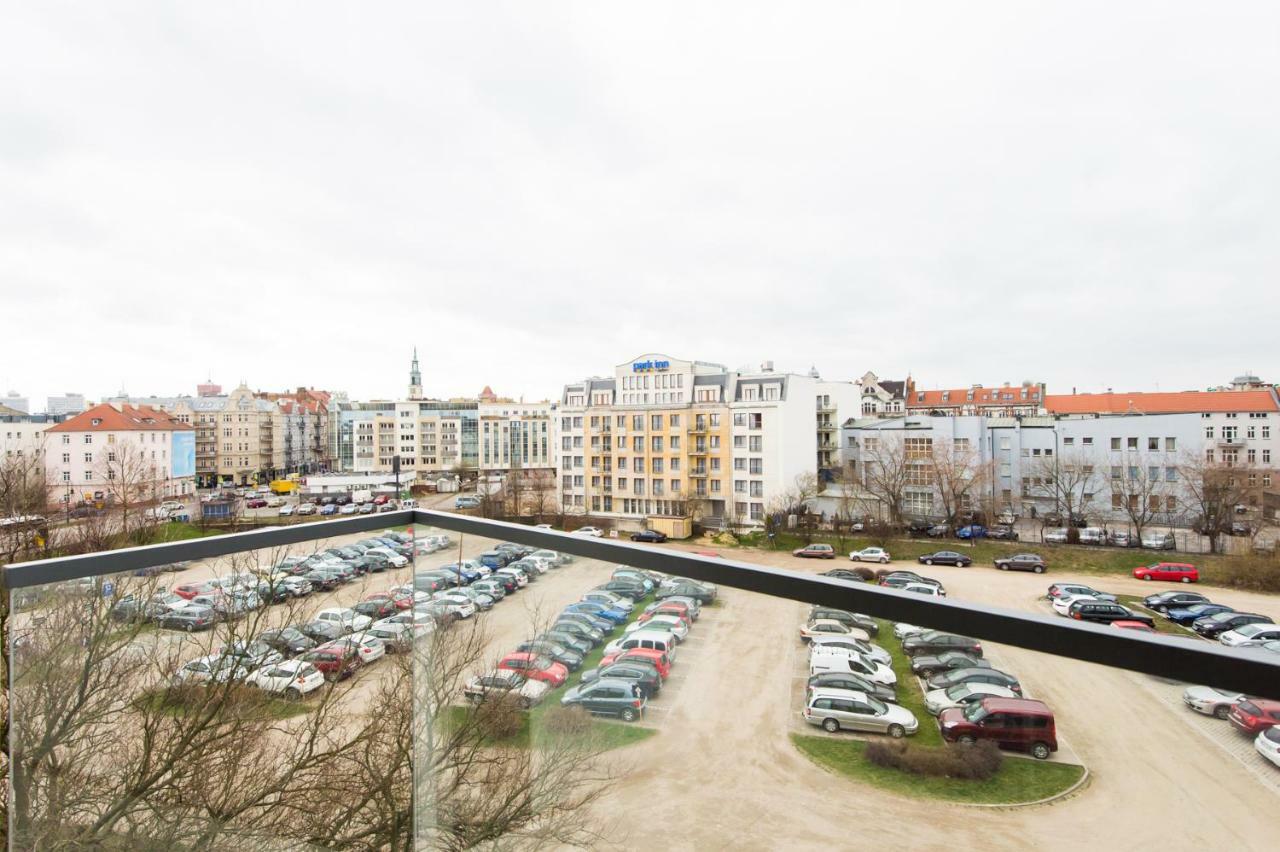Chung cư studio 35 m² có 1 phòng tắm riêng ở Trung tâm thành phố Poznan Ngoại thất bức ảnh