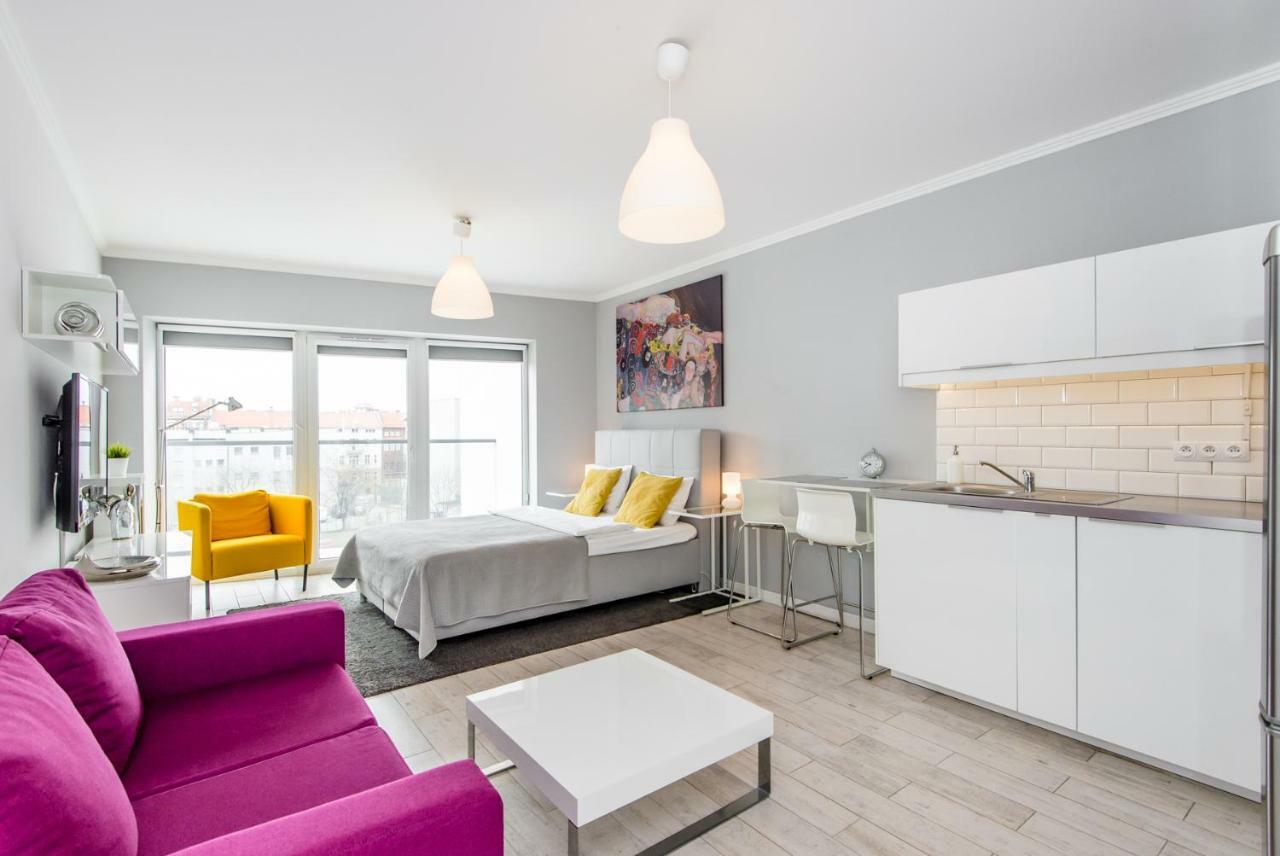 Chung cư studio 35 m² có 1 phòng tắm riêng ở Trung tâm thành phố Poznan Ngoại thất bức ảnh