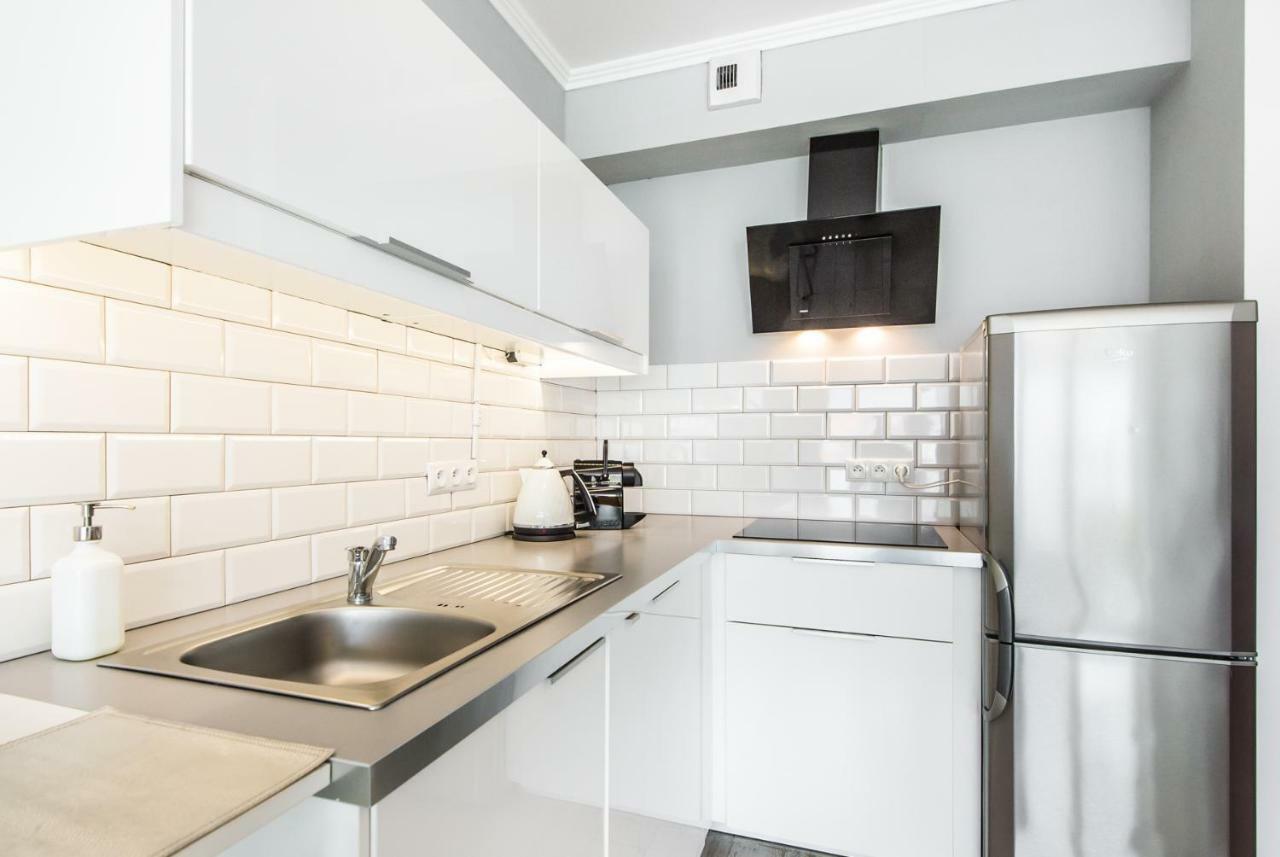 Chung cư studio 35 m² có 1 phòng tắm riêng ở Trung tâm thành phố Poznan Ngoại thất bức ảnh
