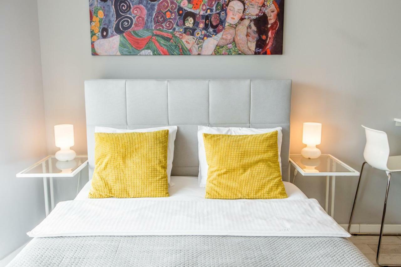 Chung cư studio 35 m² có 1 phòng tắm riêng ở Trung tâm thành phố Poznan Ngoại thất bức ảnh